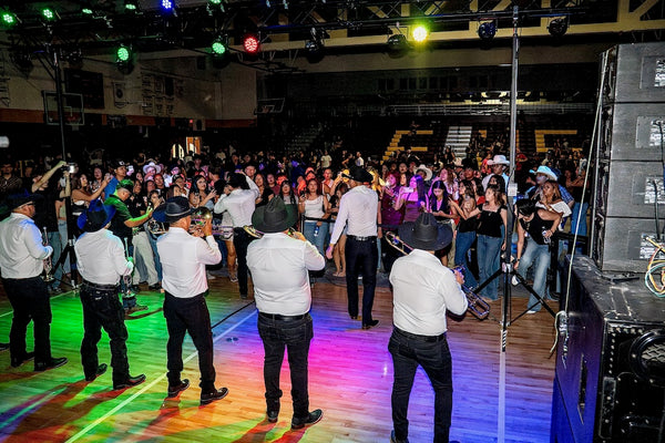 BAILE FAMILIAR